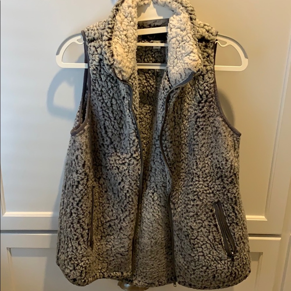 Grey sherpa vest
